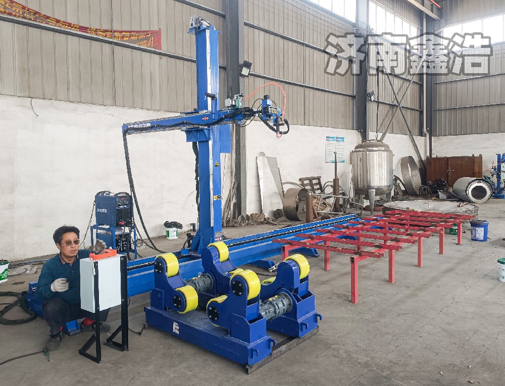 河北客戶訂購重型氬弧焊接操作機，成型美觀，自動焊接